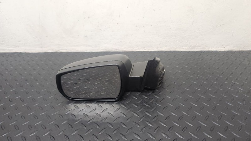 14-16 Chevrolet Malibu Left Driver Side View Power Mirror (D22) OEM 22860544