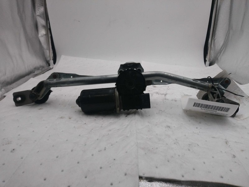 2016 Hyundai Veloster Wiper Motor OEM Silver 91K Miles 981102V000