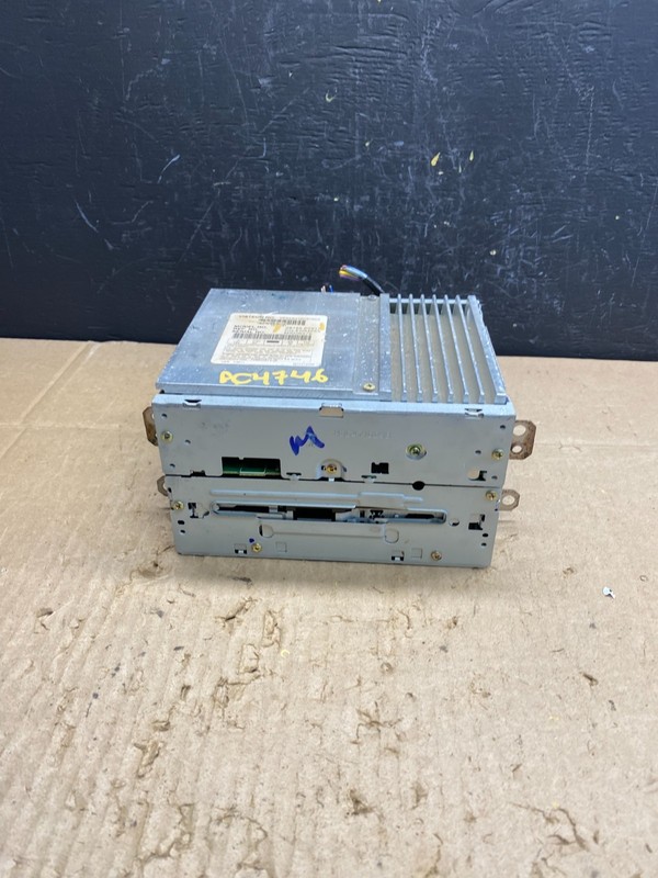 2004 2005 Nissan Titan Radio Stereo Audio CD Player Receiver AC4746 DG