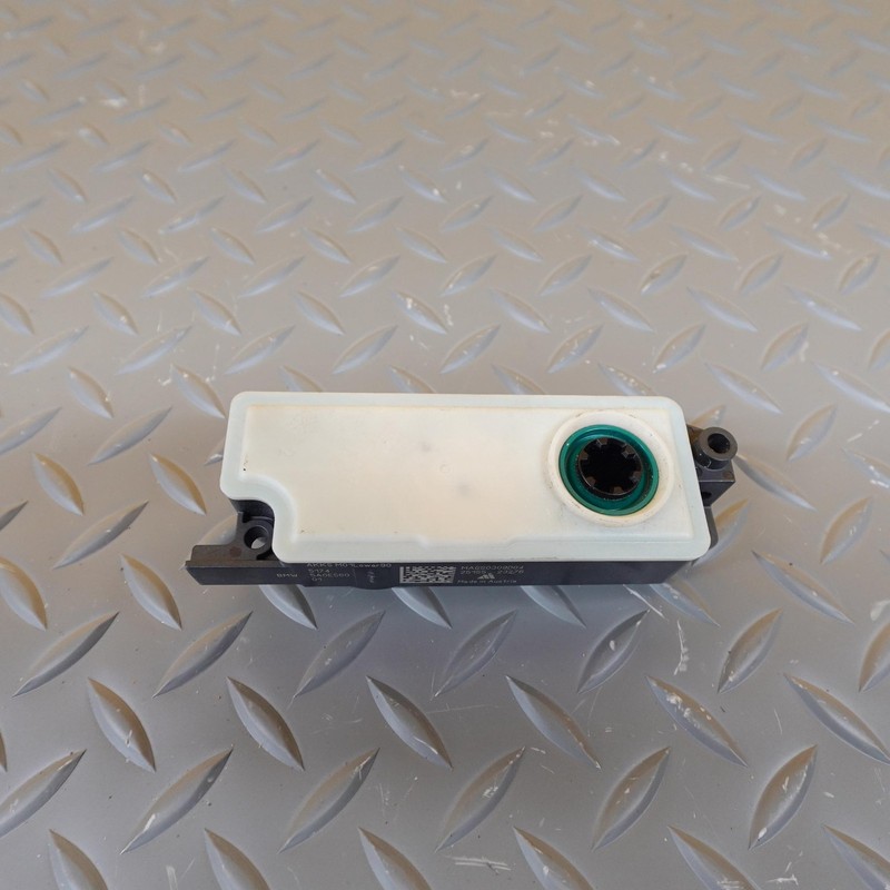 2024-2026 BMW X2 U10 RADIATOR AIR SHUTTER LOWER MOTOR ACTUATOR OEM 51745A0E560