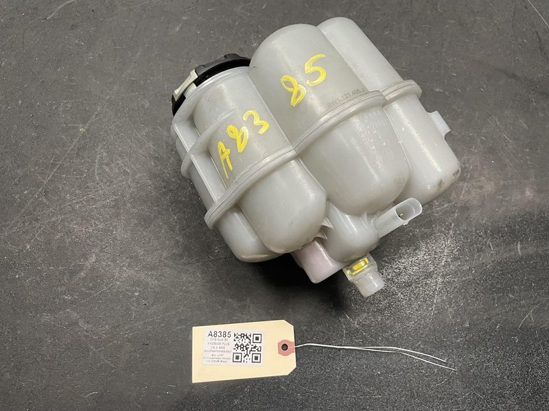 Radiator Coolant Reservoir 2019 Audi S5 Coupe 8W1121405J 2018 2020 2021 -2023