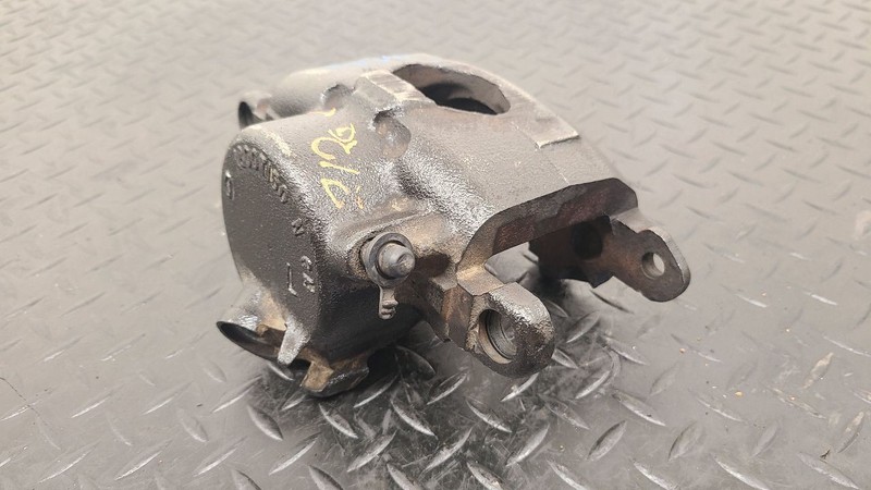 85-02 Chevrolet Astro Van Front Left Driver Brake Caliper OEM 18015427