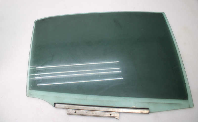 2018-2023 TOYOTA CAMRY REAR RIGHT PASSENGER SIDE DOOR WINDOW GLASS