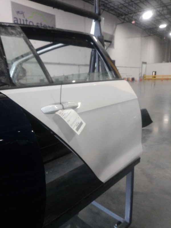 Used Rear Right Door Assembly Rear Side fits: 2016 Volkswagen Golf SW electric p