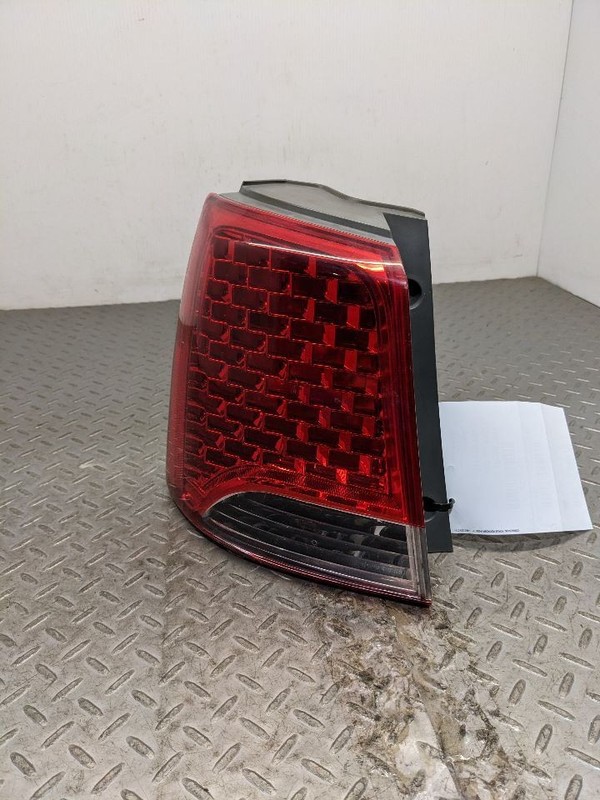 Driver Tail Light Quarter Panel Mounted LED Fits 11-13 SORENTO 1080473