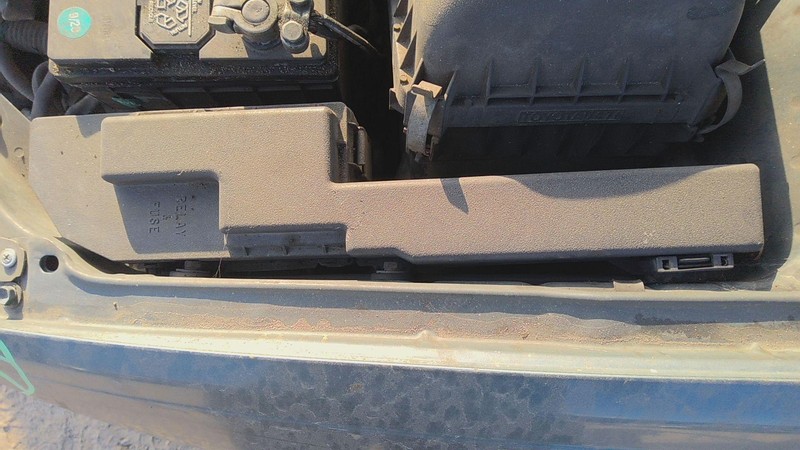 Engine Fuse Box TOYOTA CAMRY 00 01