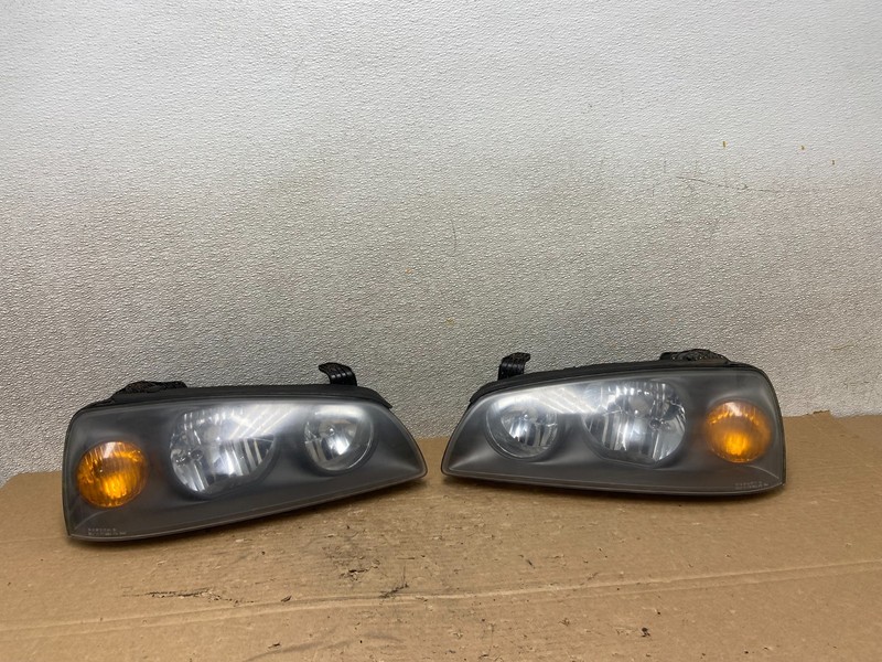 2004 2005 2006 Hyundai Elantra Left+Right Set Halogen Headlights AB4810 DW
