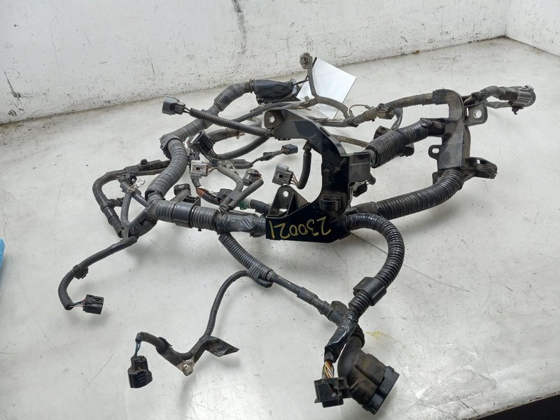 12 13 14 Toyota Prius C Engine Wire Harness 1.5L AT 82121-52R20