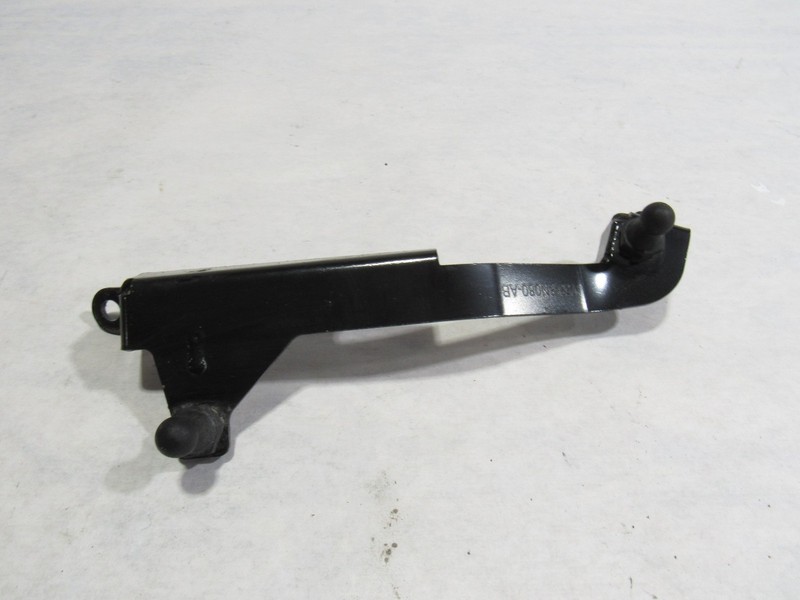 18-21 Aston Martin Vantage 2019 Engine Cover Bracket Mount Support :A