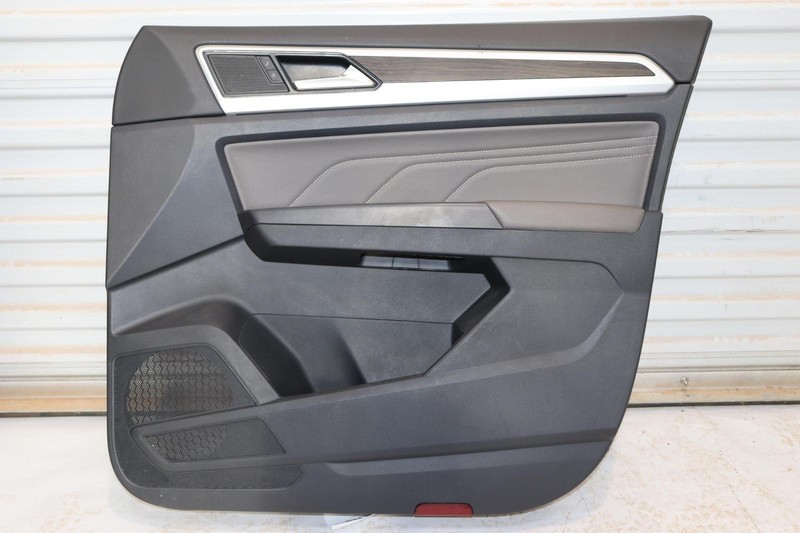 2021-2023 VOLKSWAGEN VW ATLAS FRONT RIGHT PASSENGER DOOR PANEL TRIM COVER OEM