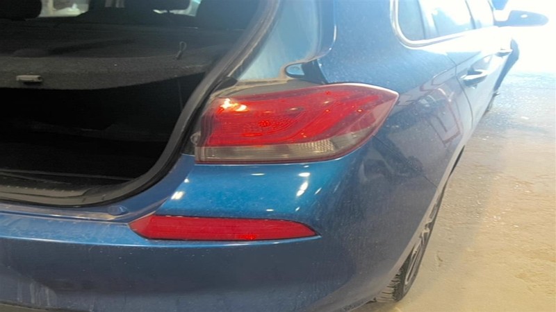 Passenger Tail Light Hatchback GT Incandescent Lamps Fits 18-20 ELANTRA 3543068