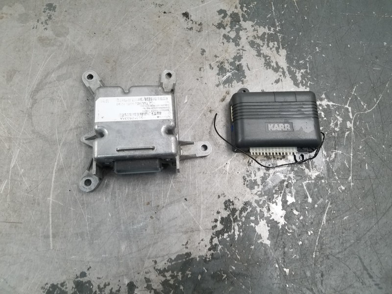 2006 Jeep Wrangler TJ Rubicon 4x4 Body Control Modules #9853 X4