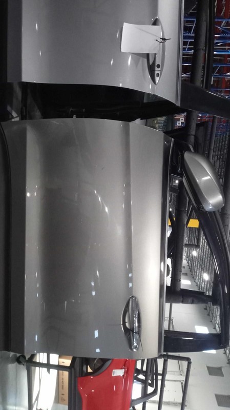 2014 Hyundai Santa Fe Front Left Door - Used, 133K Miles, OEM Quality