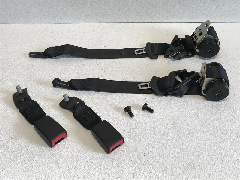 06-13 BMW E90 E92 E82 REAR LEFT LH RH RIGHT SEAT BELT BUCKLE RECEIVER OEM