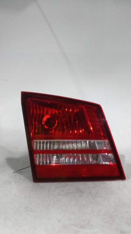 Used Left Tail Light Assembly fits: 2009 Dodge Journey w/o LED lamps lid mounted