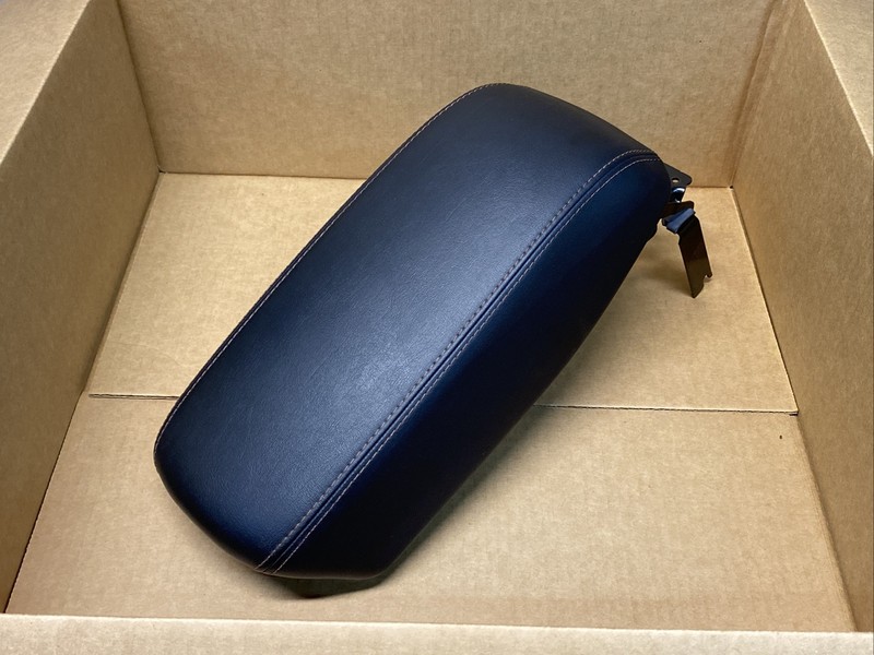 2014-2020 Jeep Cherokee Center Console Arm Rest Armrest Lid Black Orange Stitch