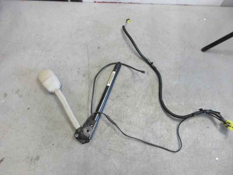 2004-2006 Cadillac XLR OEM LH Driver Seat Belt Buckle SRS