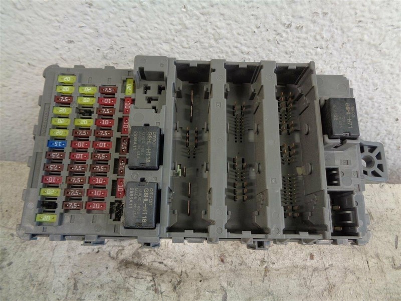 16 17 18 Honda Pilot Ex-L Cabin Room Fuse Box Inside Fuse Box 38200-Tg7-A21 Oem