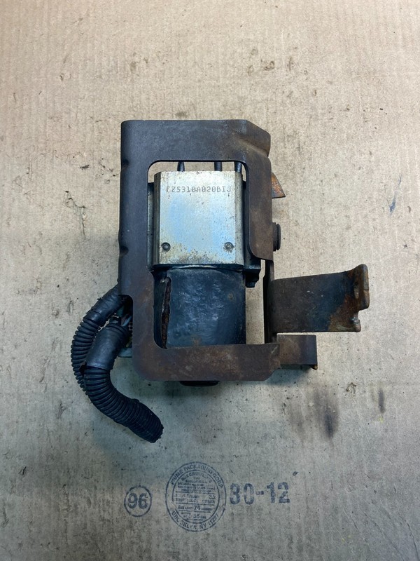 2003 - 2005 Chevrolet Silverado GMC Sierra ABS Anti-Lock Brake Module Z8855 DG