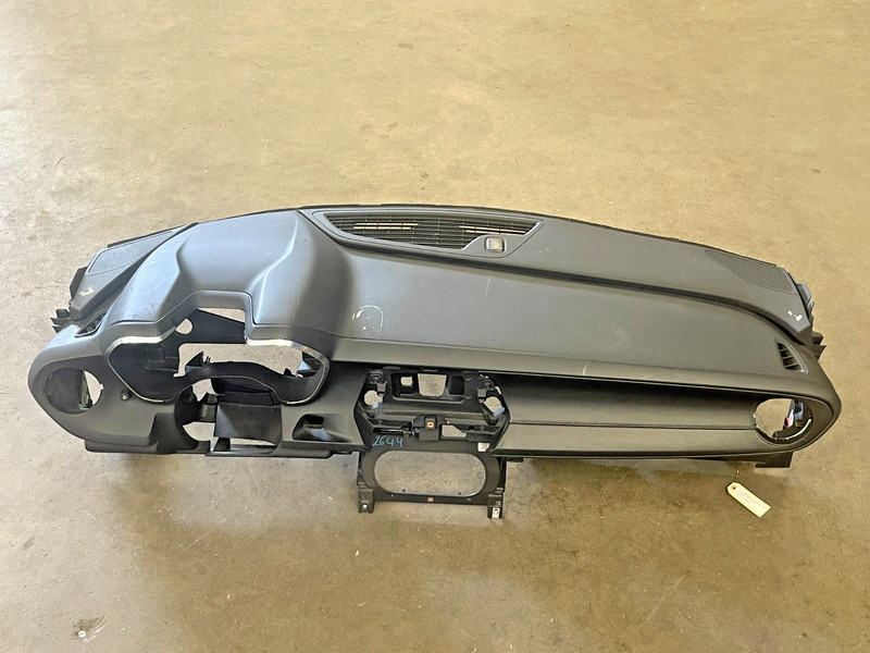 ⭐2016-2024 CHEVROLET CAMARO FRONT DAHSBOARD INTRUMENT PANEL COVER OEM LOT2644