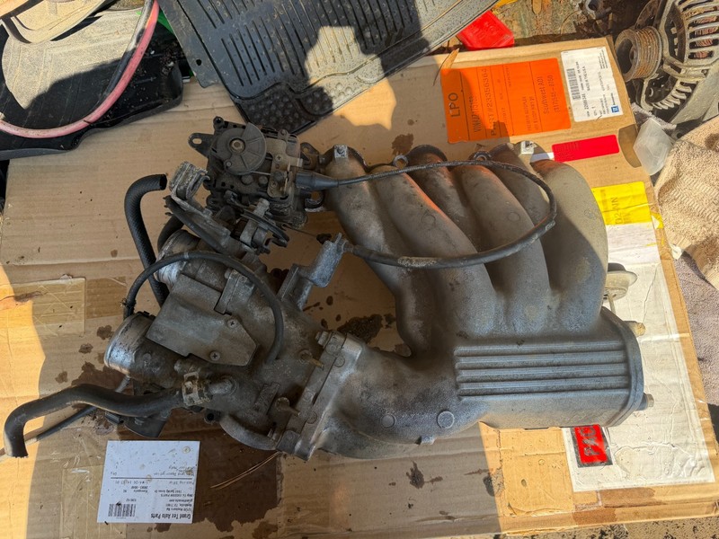 99-04 ES300 RX300 AVALON SIENNA HIGHLANDER OEM INTAKE MANIFOLD & THROTTLE BODY