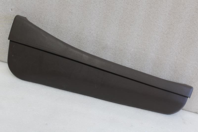 1991 1992 1993 1994 TOYOTA LAND CRUISER RIGHT FRONT DOOR PANEL LOWER TRIM FD40