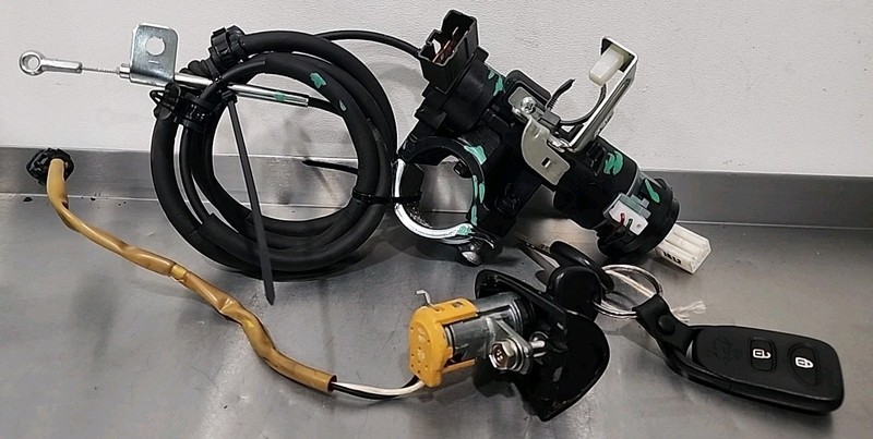 2012 Thru 17 HYUNDAI ACCENT IGNITION SWITCH LOCK CYLINDER W/KEY With Cable OEM
