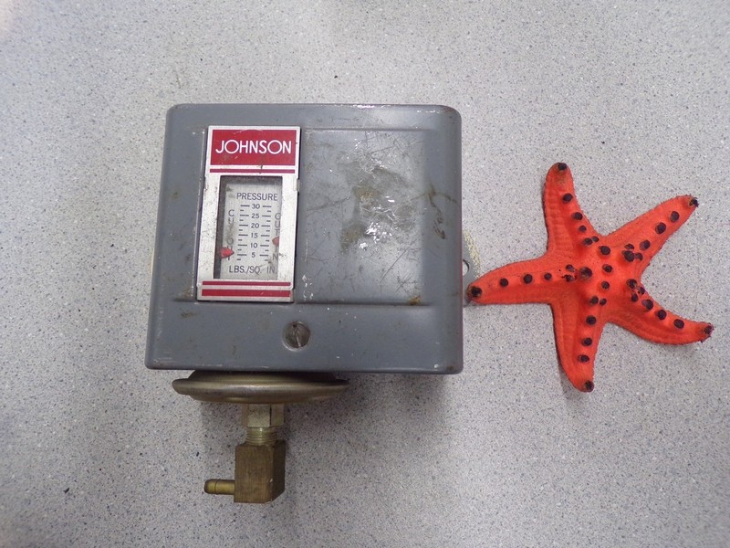 Johnson Attachment Pressure 0-30 lbs/squ in *FREE SHIPPING*