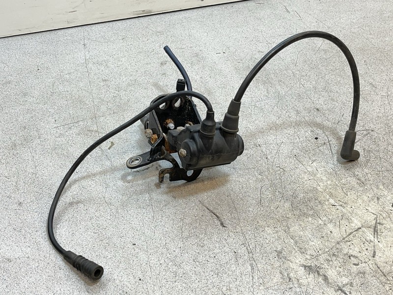 97 Harley Davidson XL 883 Sportster Ignition Coil with Mount Bracket XL883