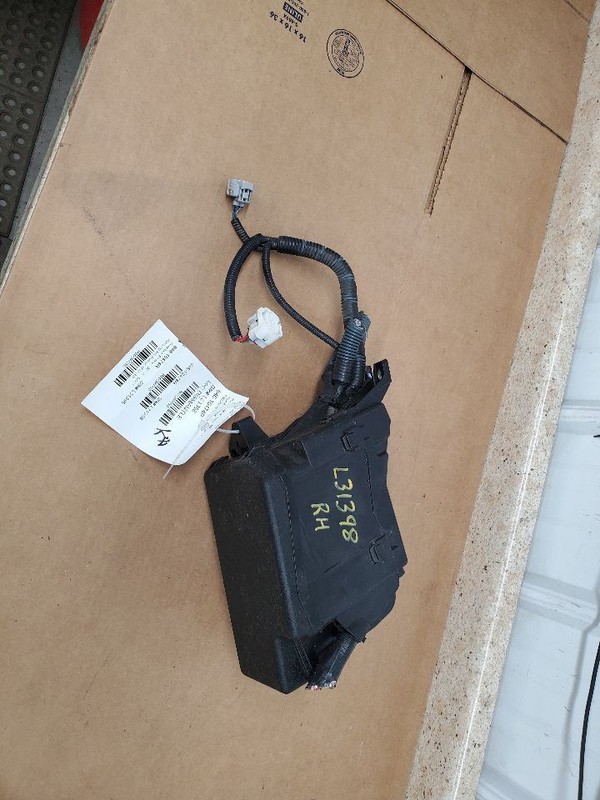Passenger Right Fuse Box Engine Electric EV Fits 12-14 RAV4 290750
