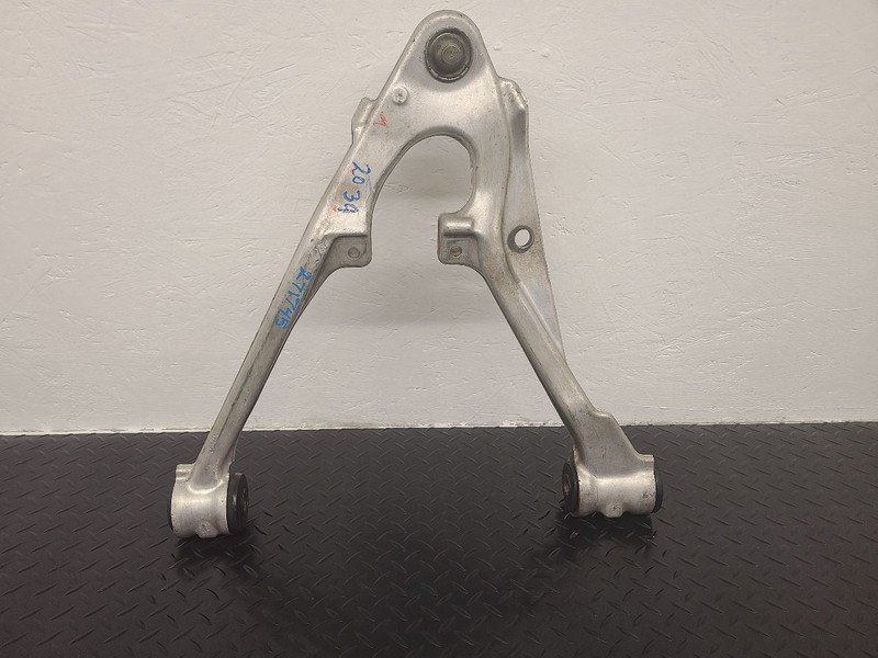 07-14 Chevrolet Tahoe Front Right Passenger Lower Arm Aluminum OEM 25997510