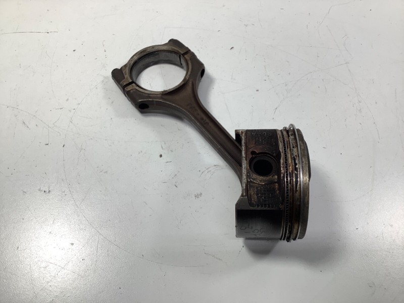 04-06 Acura TL Piston RDA & Connecting Rod 13010-RDA-A00 OEM