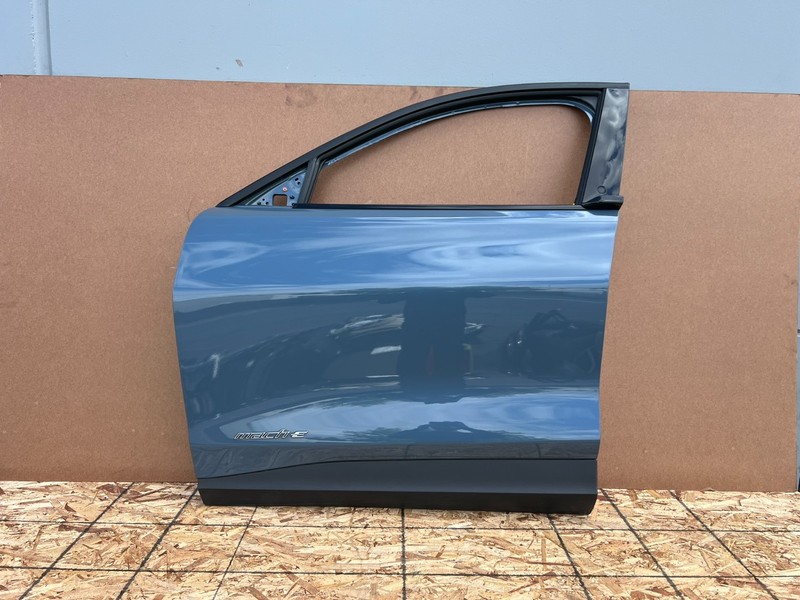 FORD MUSTANG MACH-E 2021-2026 OEM FRONT LEFT DRIVER DOOR ASSEMBLY (GRAY)