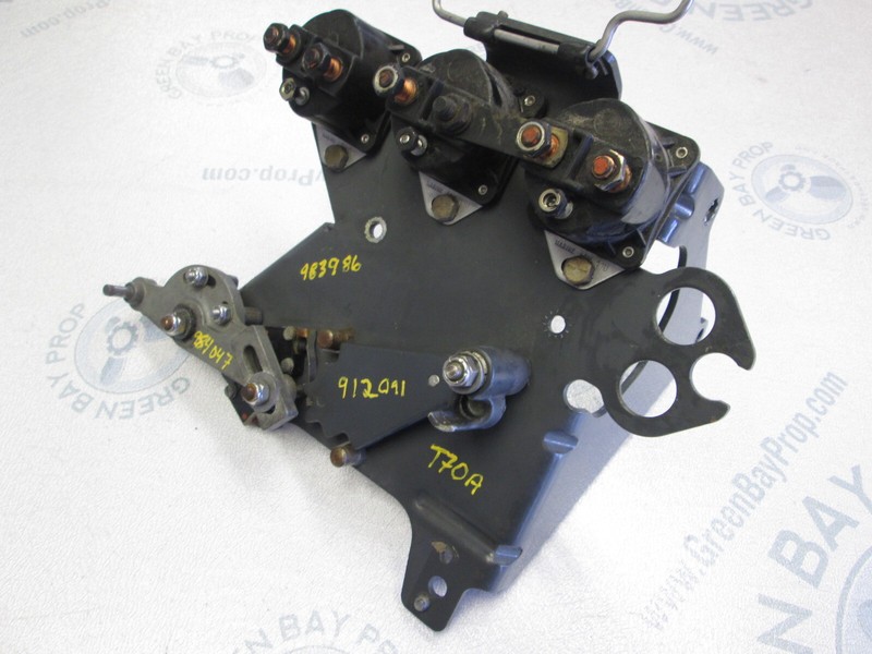 0983986 0985589 983986 OMC Cobra 2.5L 4 Cyl Stern Drive Shift Actuator & Bracket