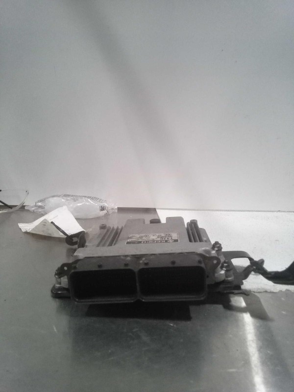 2015 Hyundai Veloster Engine Control Module ECM OEM Silver 391182BBR6 103k mi