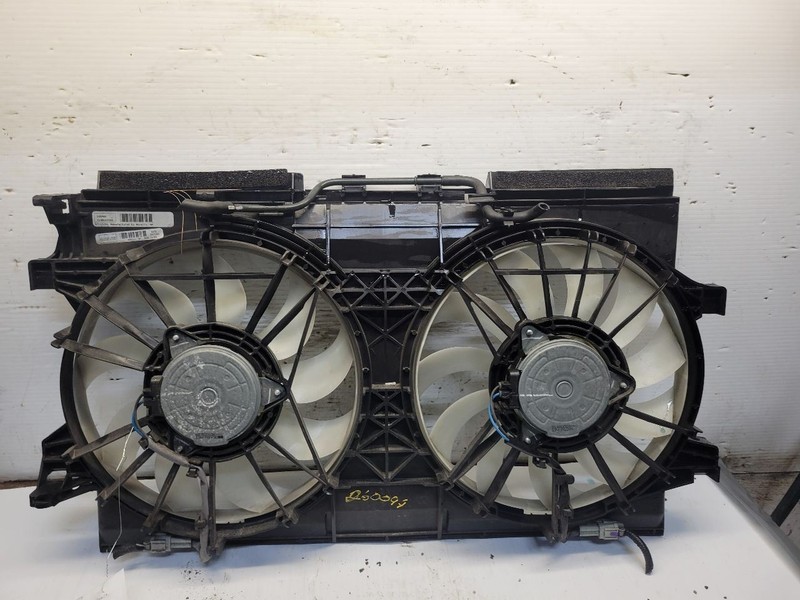 Radiator Fan Motor Fan Assembly Fits 17-23 IMPREZA 1751389