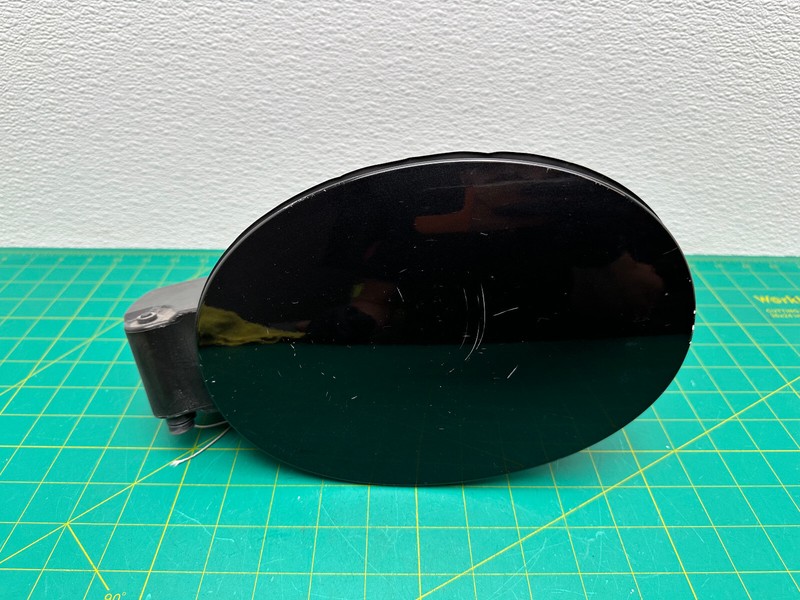 17-19 Alfa Romeo Giulia FUEL FILLER DOOR LID GAS TANK COVER Black OEM