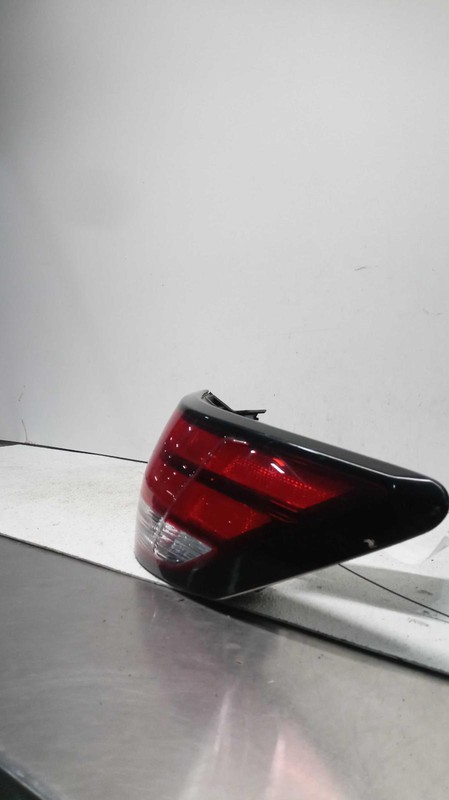 2021 Nissan Sentra Right Tail Light Assembly White 710820 43K Miles Used