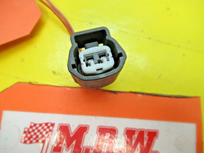 WIRE PLUG CONNECTOR off WINDSHIELD WASHER FLUID PUMP for 03 04-06 INFINITI G35