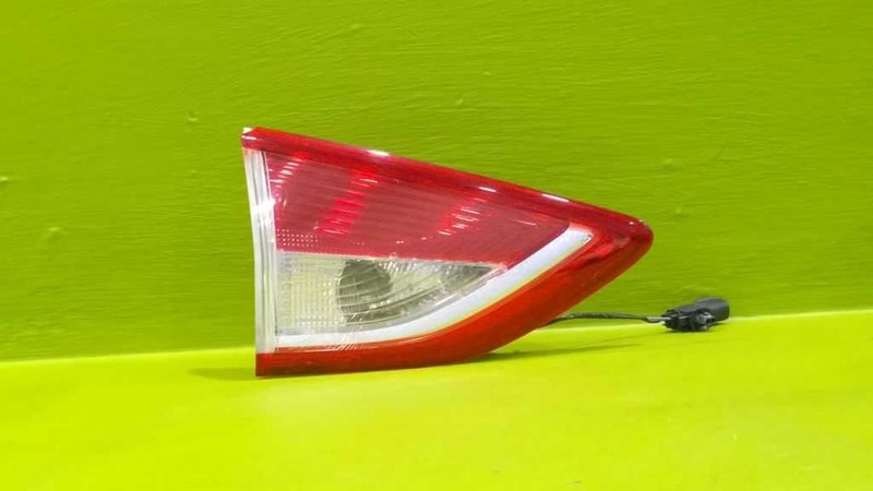 13 14 15 16 ESCAPE DRIVER LEFT LID TAILLIGHT LAMP OEM 3592-42