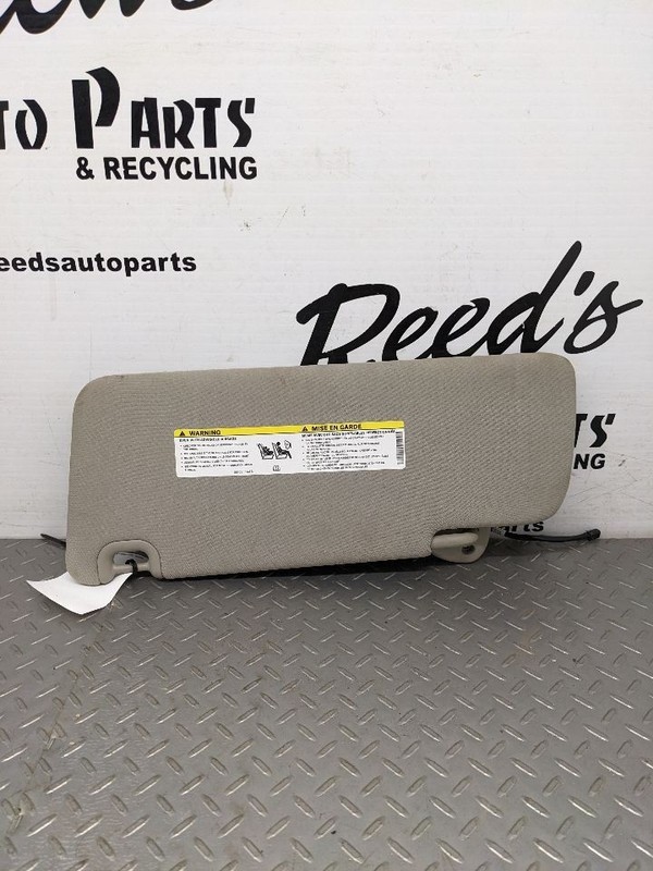 Passenger Sun Visor With Illumination Fits 13-18 DODGE 2500 PICKUP 1163139
