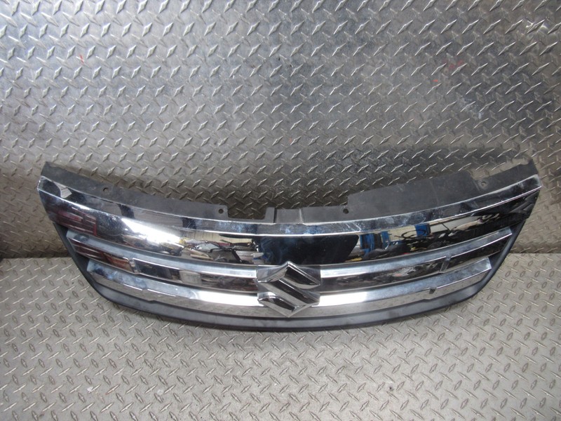 07 08 09 SUZUKI XL-7 GRILLE UPPER CHROME W/ EMBLEM