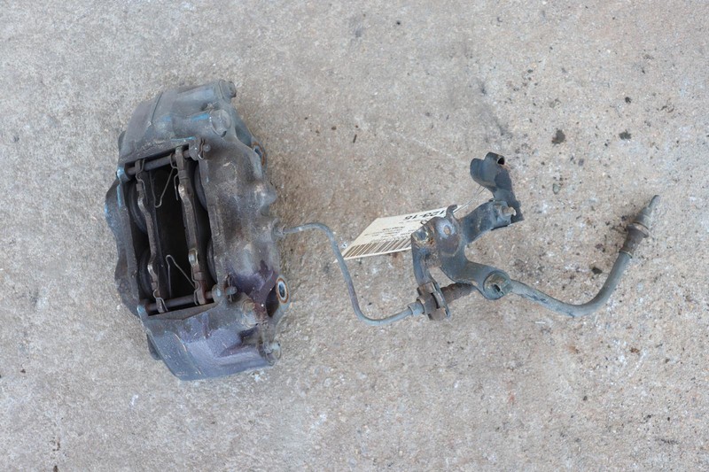 2005-2022 TOYOTA TACOMA RWD FRONT RIGHT PASSENGER SIDE BRAKE CALIPER W/ HOSE OEM