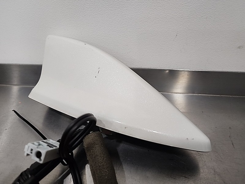 2016 Thru 2022 Honda HRV SHARK Roof Antenna OEM 39150T7WA010 White