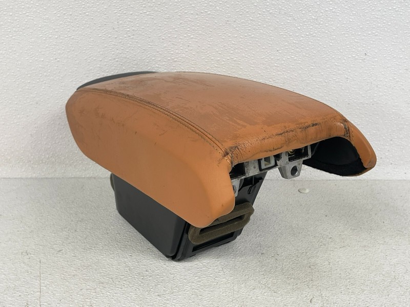 ⭐03-12 MASERATI QUATTROPORTE CENTER CONSOLE STORAGE WITH ARM REST BROWN LOT2340