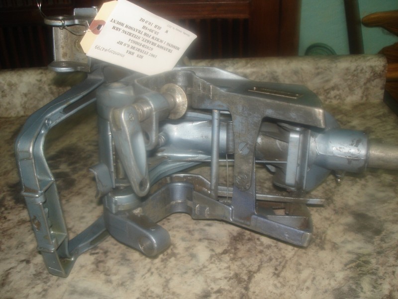 1967 Evinrude 6.0hp transom bracket steering arm boat motor 6702d e08654