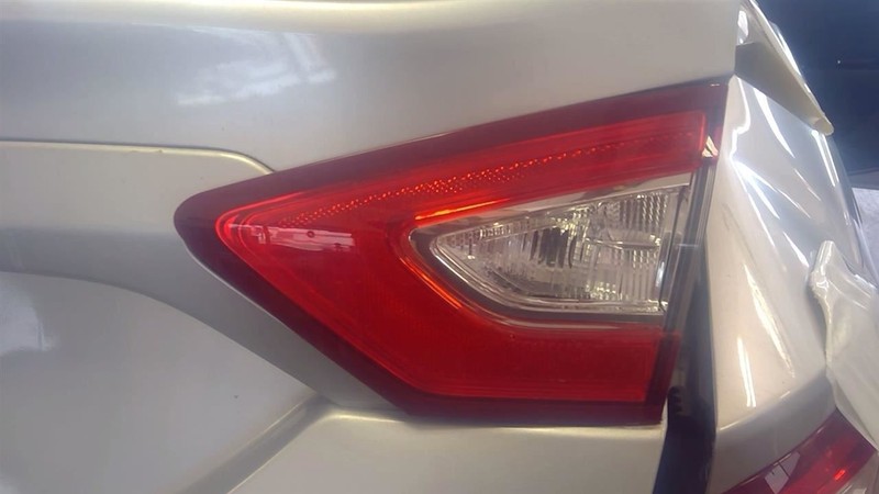 Passenger Tail Light Lid Mounted Hybrid SE Fits 13-16 FUSION 3523347
