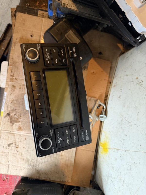 2005-2010 Kia Sportage Radio Receiver AM-FM-CD-MP3 Satellite OEM 96160-1F610
