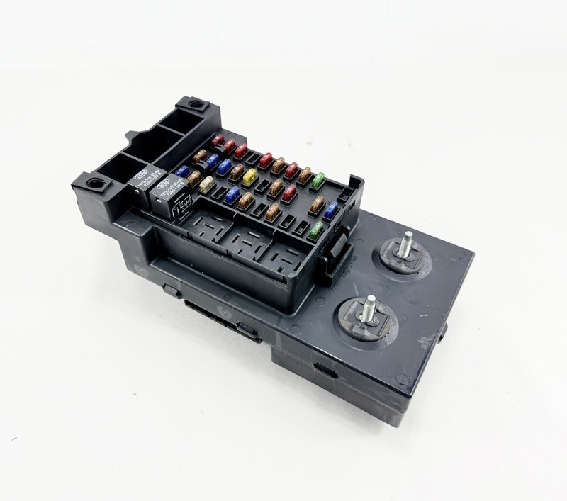 1997-1998 Ford F-150 F-250 Under-Dash Fuse Box Panel Unit F85B-14A067-BA OEM