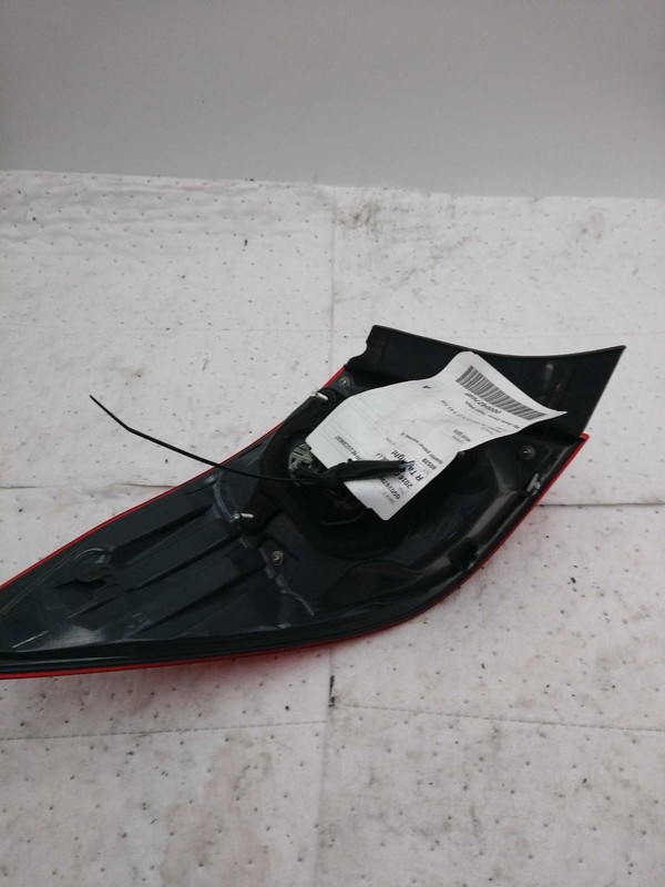 2016 Toyota Corolla Right Tail Light Assembly Black OEM Used 293408